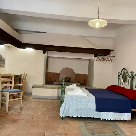 Loft Moorings 3* Barga