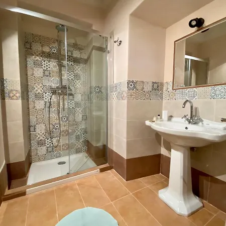 Panzió Loft Moorings Barga
