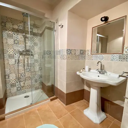 Loft Moorings B&B 3*